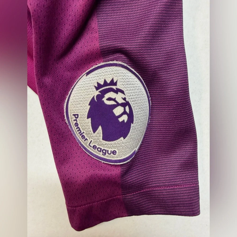 Nike Kids Manchester City Kevin De Bruyne Medium Premier League Soccer Jersey - Picture 6 of 7